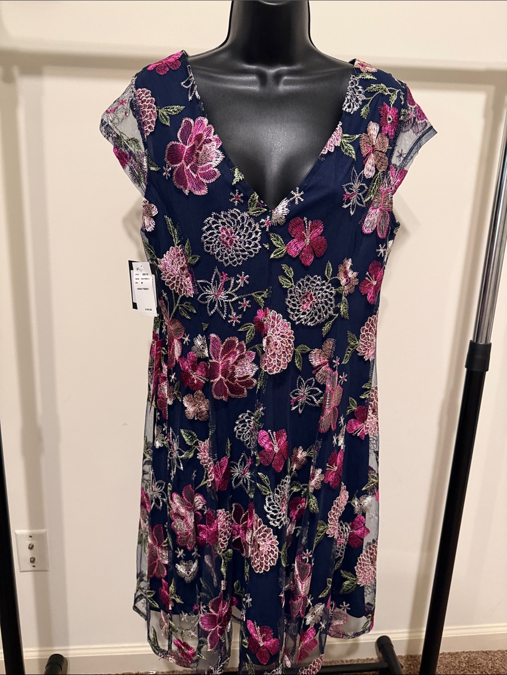 Marina taffeta dress with embroidered flowers